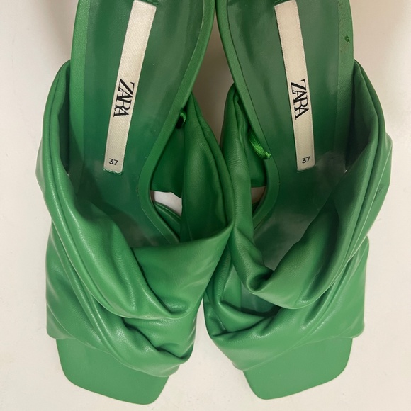ZARA NWOT - Green Wide Ruched Wide Straps Heeled Sandals (SIZE: EUR 37 / US 6.5) - Picture 16 of 16
